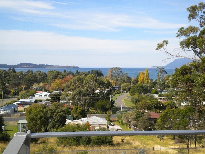 14 Wattle Grove, Orford TAS 7190