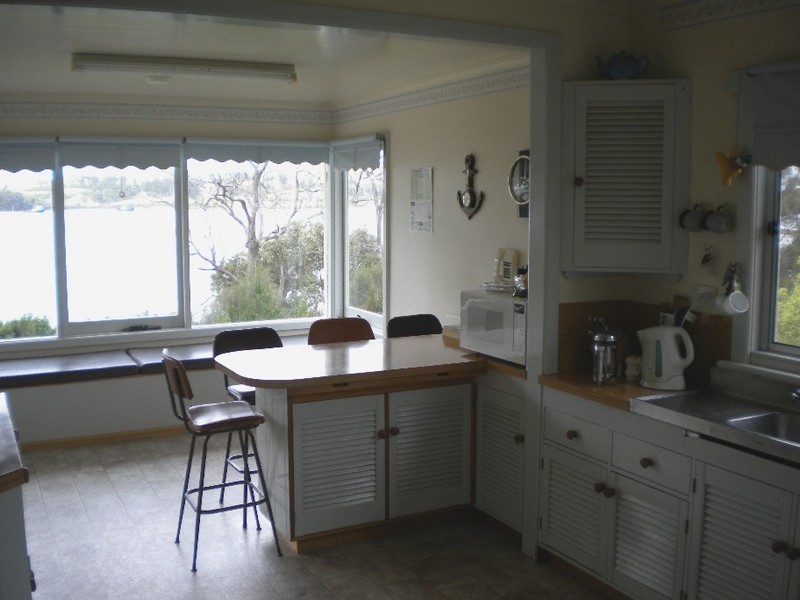 46 Barton Avenue, Triabunna TAS 7190