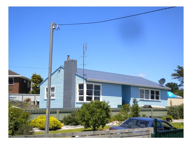 2 Selwyn  Street, Triabunna TAS 7190