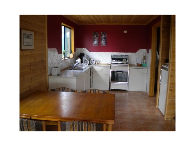 8A Barton Avenue, Triabunna TAS 7190