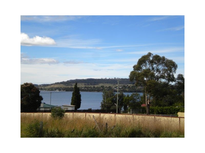 8A Barton Avenue, Triabunna TAS 7190