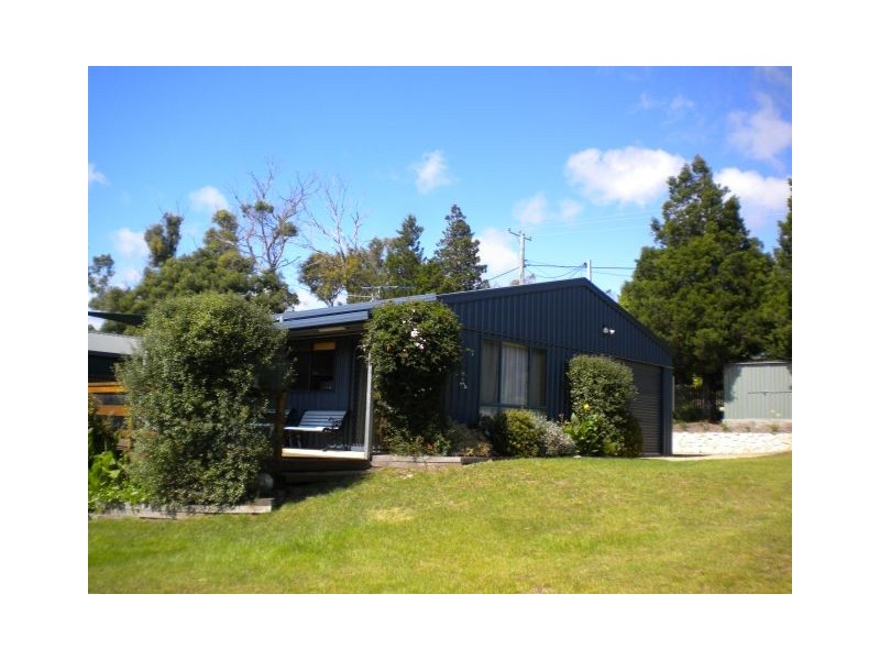 37 Barton Avenue, Triabunna TAS 7190