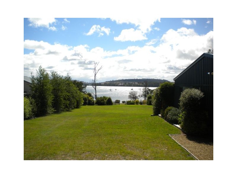 37 Barton Avenue, Triabunna TAS 7190