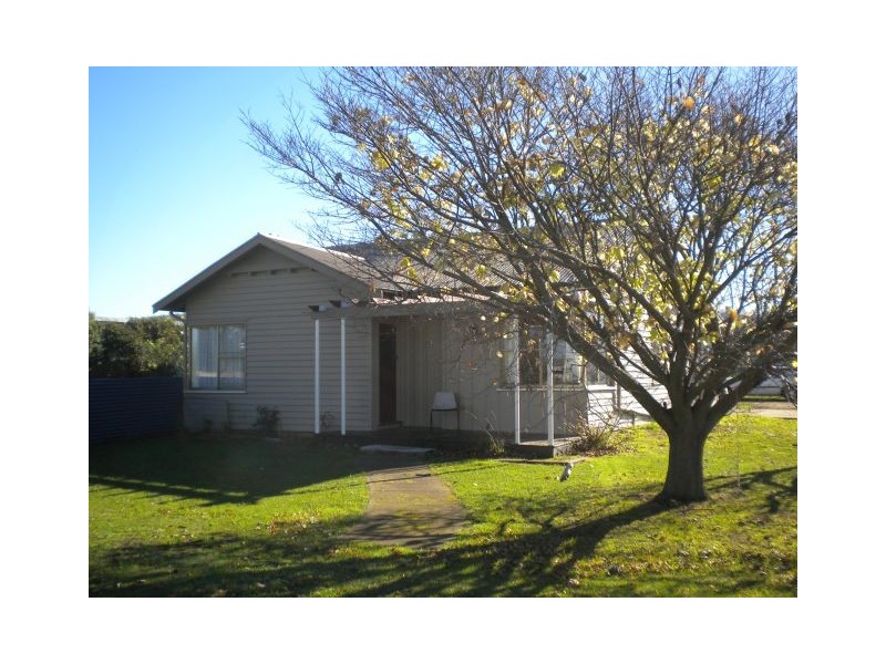 11 Maria Street, Triabunna TAS 7190