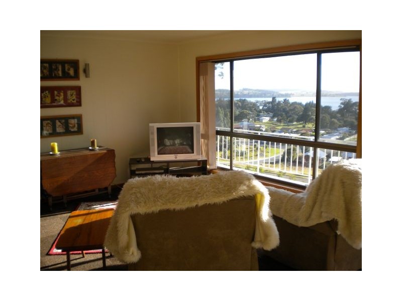 10 Wattle Grove, Orford TAS 7190