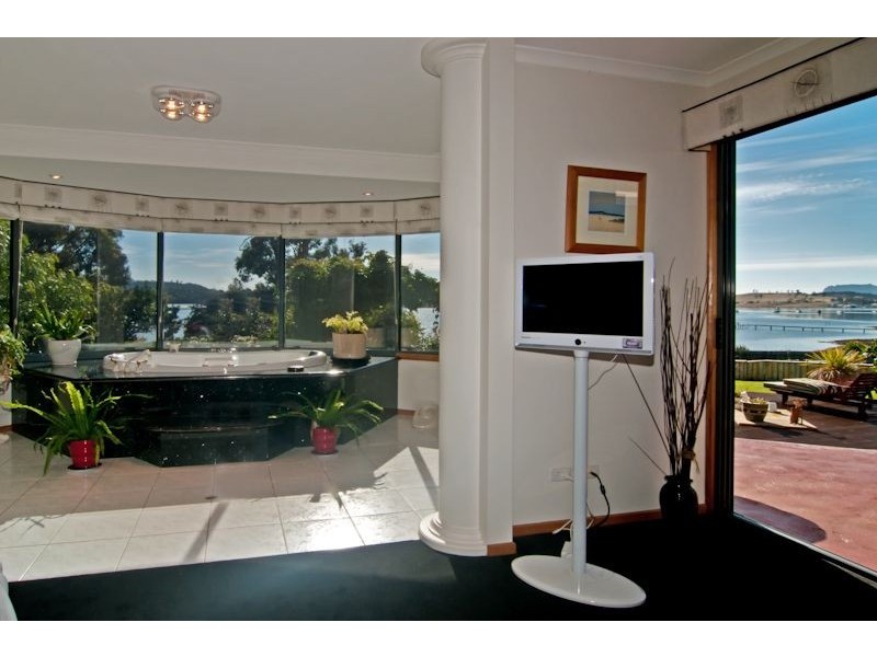 25 Barton Avenue, Triabunna TAS 7190