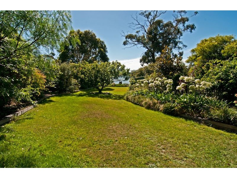 25 Barton Avenue, Triabunna TAS 7190