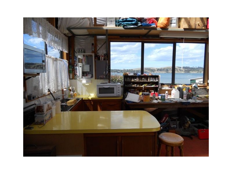 25 Barton Avenue, Triabunna TAS 7190