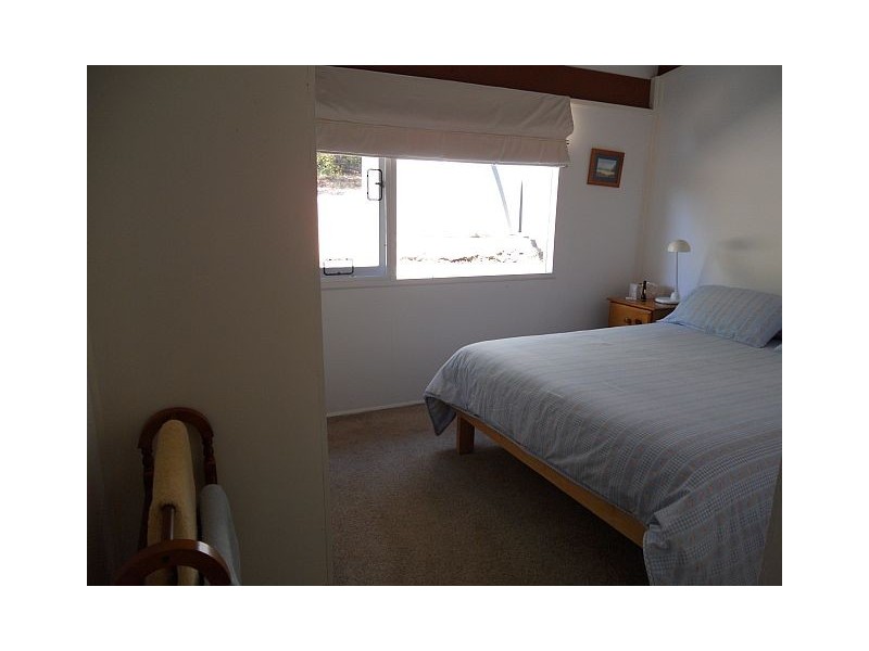 11 Bluff Road, Spring Beach TAS 7190