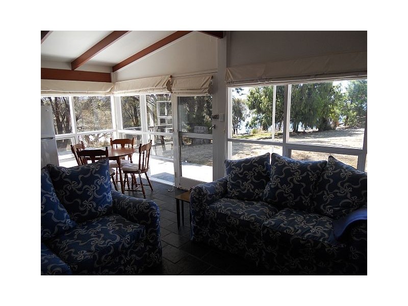 11 Bluff Road, Spring Beach TAS 7190