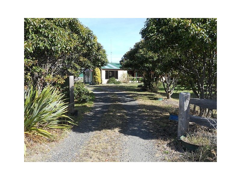 15 Meredith Street, Triabunna TAS 7190