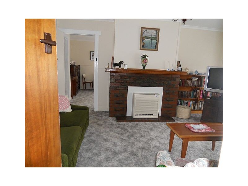 20 Roberts Street, Triabunna TAS 7190