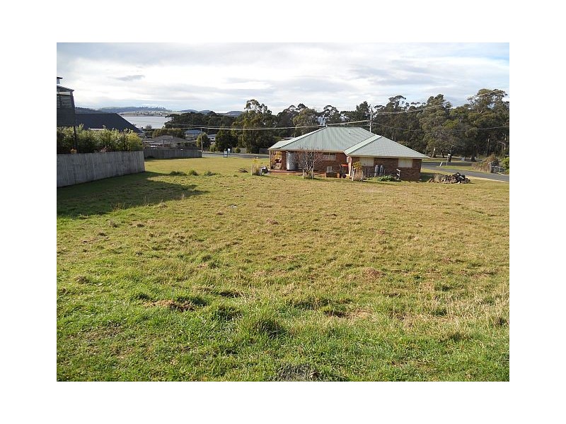 2 Sea View Crescent, Orford TAS 7190