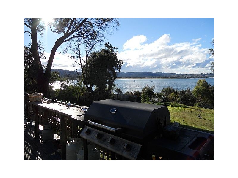 51 Barton Avenue, Triabunna TAS 7190