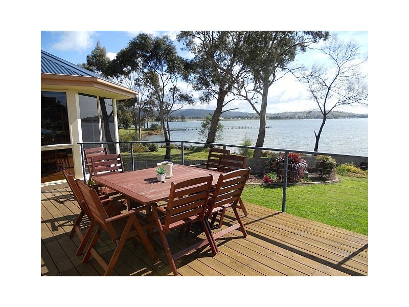 31 Barton Avenue, Triabunna TAS 7190