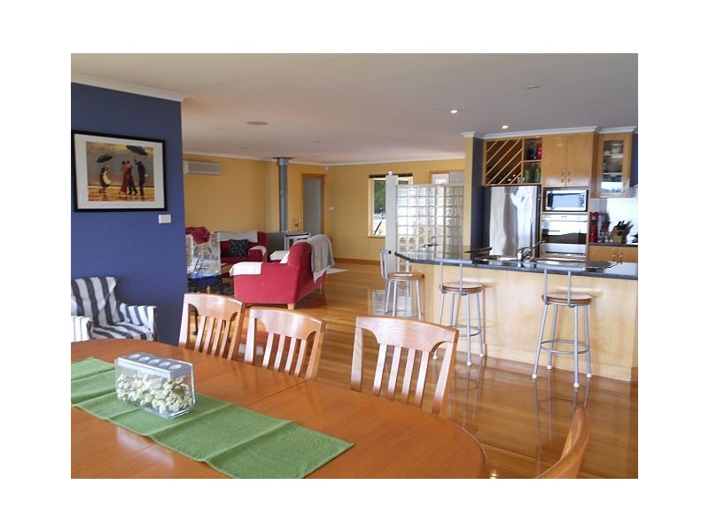 31 Barton Avenue, Triabunna TAS 7190