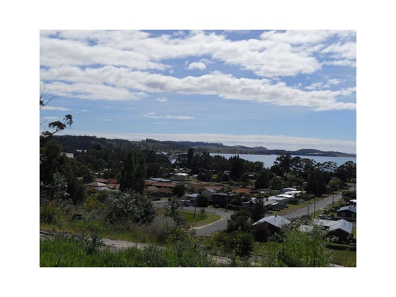 12 Wattle Grove, Orford TAS 7190