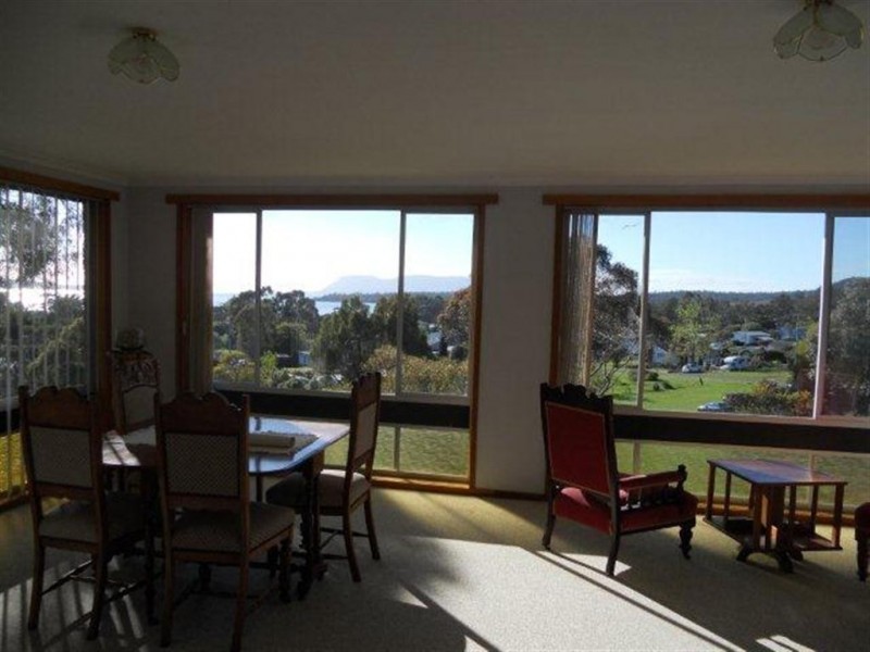 32 Charles Street, Orford TAS 7190