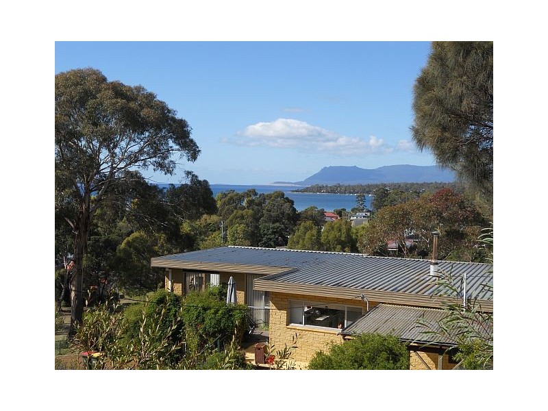 32 Charles Street, Orford TAS 7190