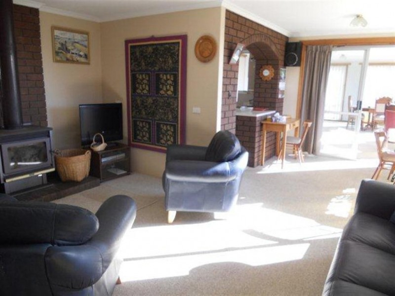 32 Charles Street, Orford TAS 7190
