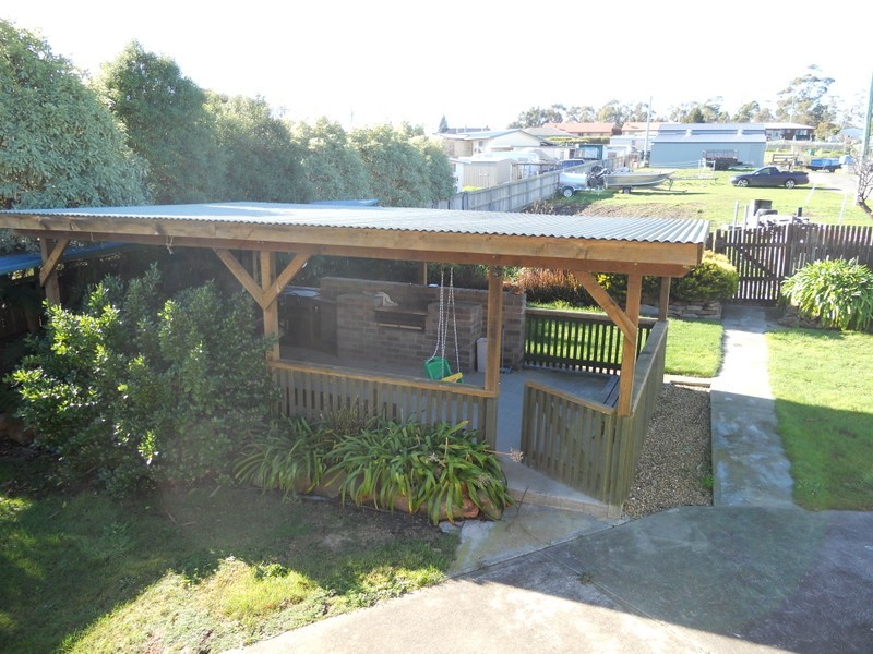 43 Esplanade, Triabunna TAS 7190