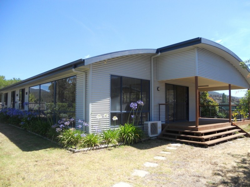 8 Walpole Street, Orford TAS 7190