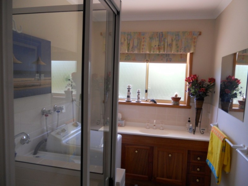10/11A Charles Street, Orford TAS 7190