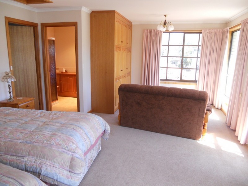 1 Gore Street, Orford TAS 7190