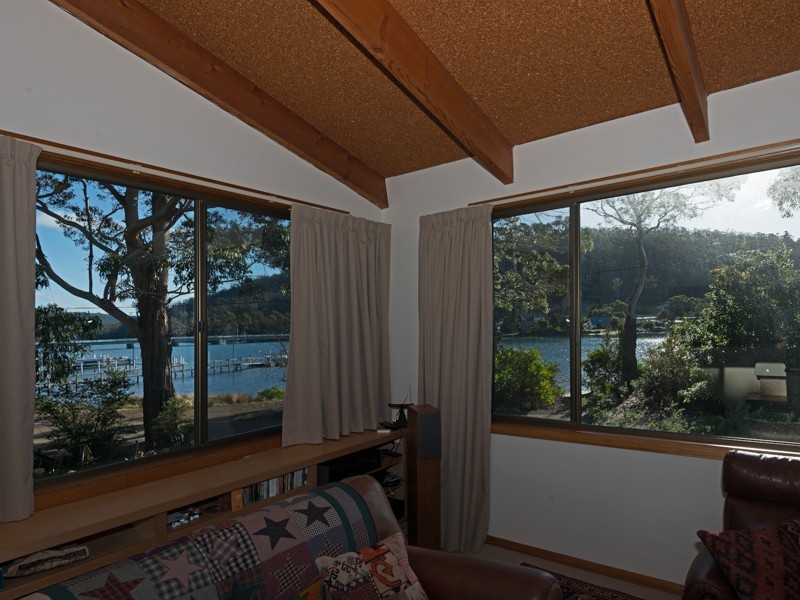 1 Cross Street, Orford TAS 7190