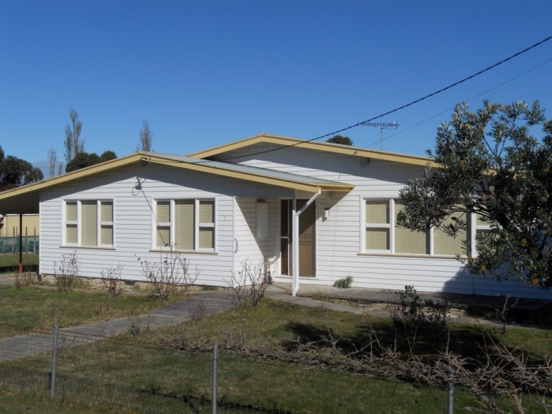 7 Henry Street, Triabunna TAS 7190