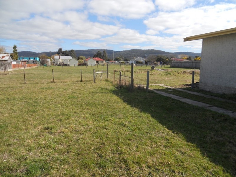 7 Henry Street, Triabunna TAS 7190