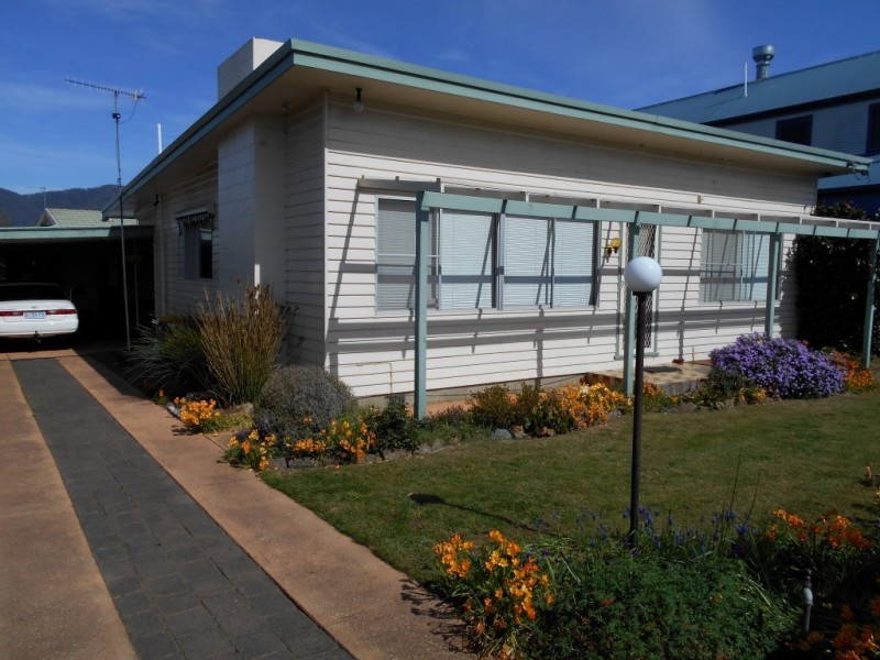 2 Esplanade, Orford TAS 7190