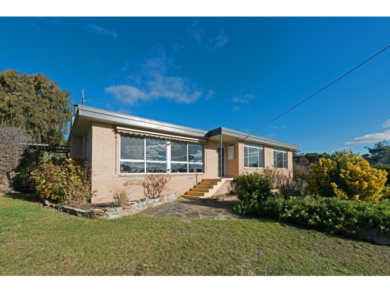 6 Barton Avenue, Triabunna TAS 7190