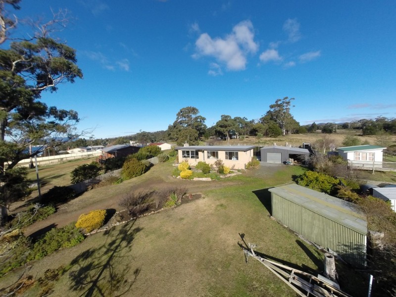 6 Barton Avenue, Triabunna TAS 7190