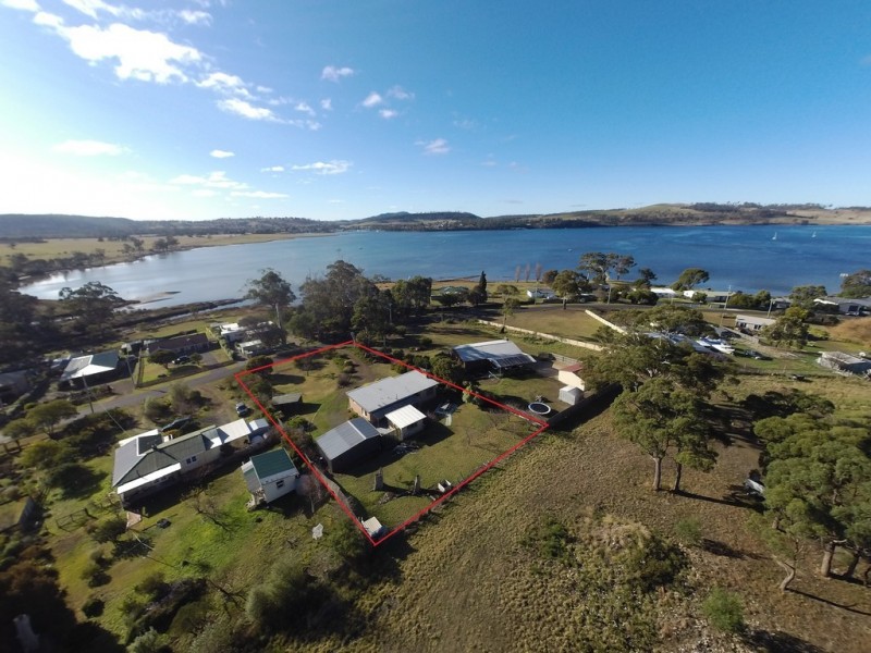 6 Barton Avenue, Triabunna TAS 7190
