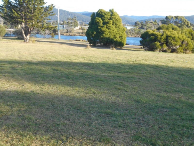 2 Inkerman Street, Triabunna TAS 7190