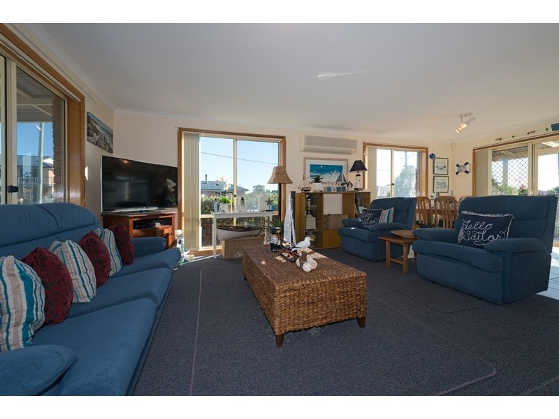 6 Walters Drive, Orford TAS 7190