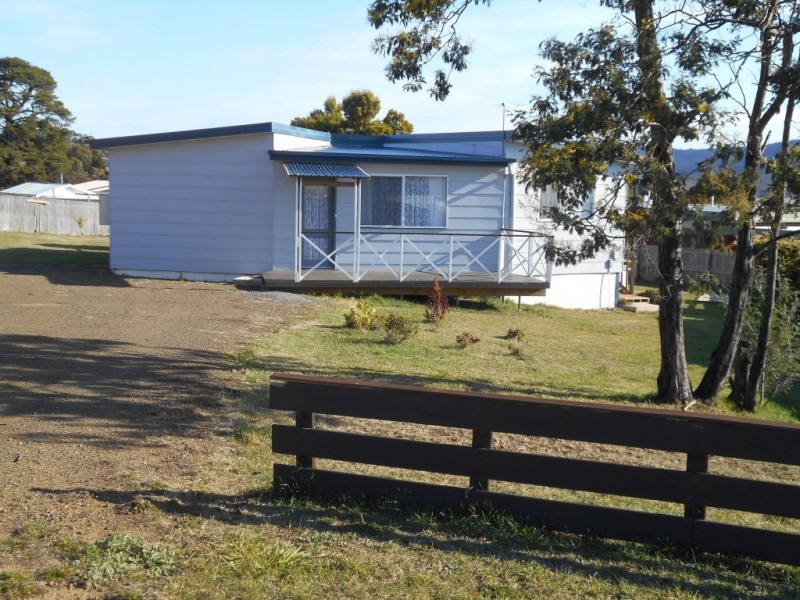 3 Howells Place, Triabunna TAS 7190