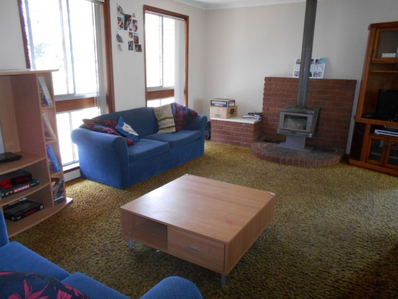 25 Roberts Street, Triabunna TAS 7190