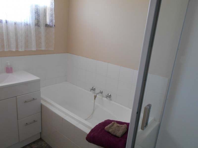 25 Roberts Street, Triabunna TAS 7190