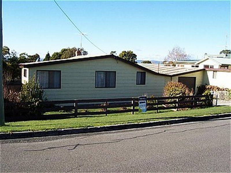 3 Albert Street, Bridport TAS 7262
