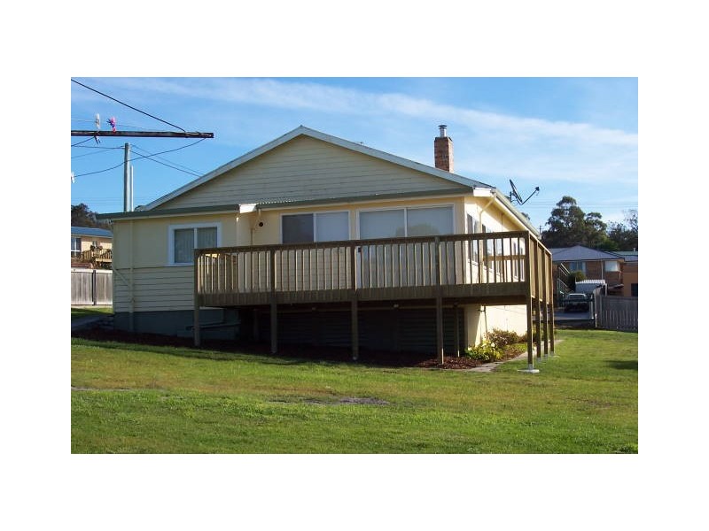 17 Albert Street, Bridport TAS 7262