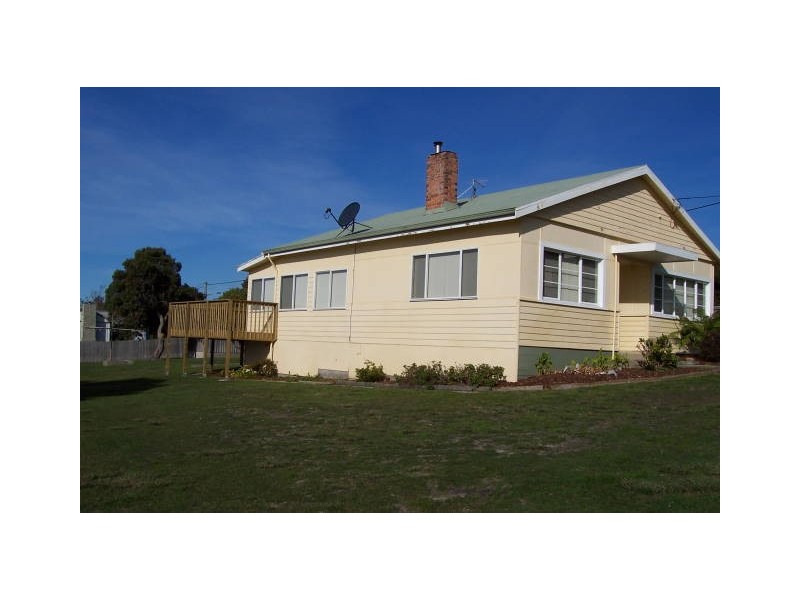 17 Albert Street, Bridport TAS 7262