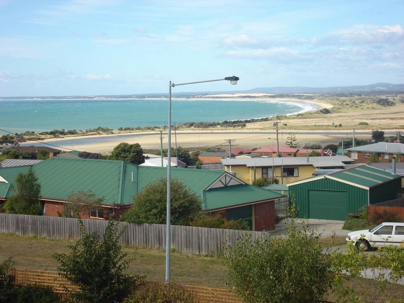 2 Andrews Place, Bridport TAS 7262