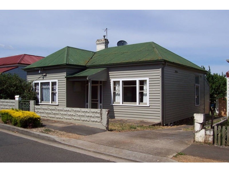 9 Charles Street, Scottsdale TAS 7260