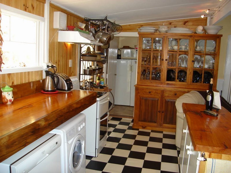 9 – 10 Christopher Street, Derby TAS 7264