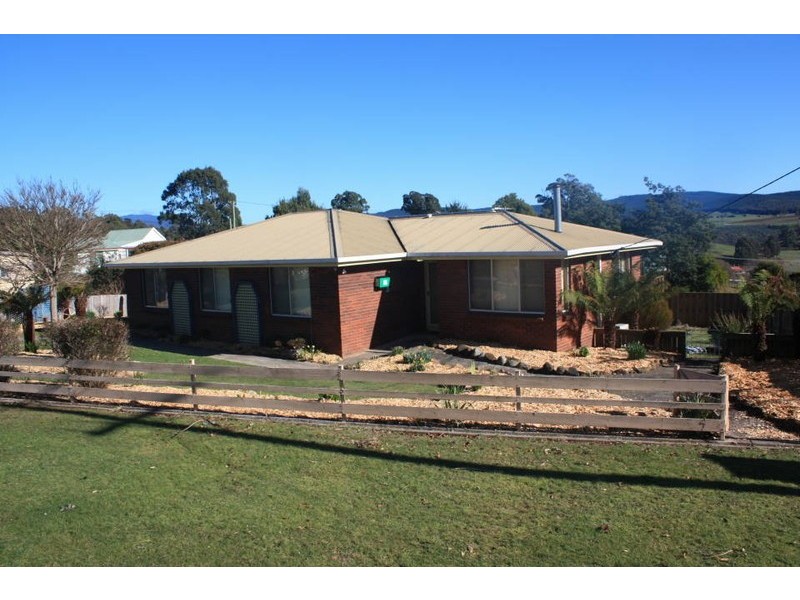 14 Donald Street, Branxholm TAS 7261