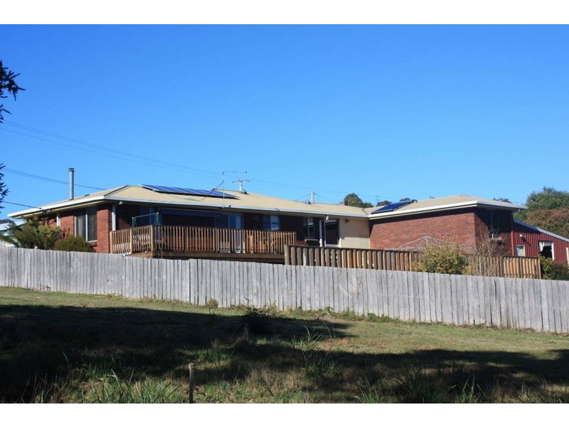 14 Donald Street, Branxholm TAS 7261