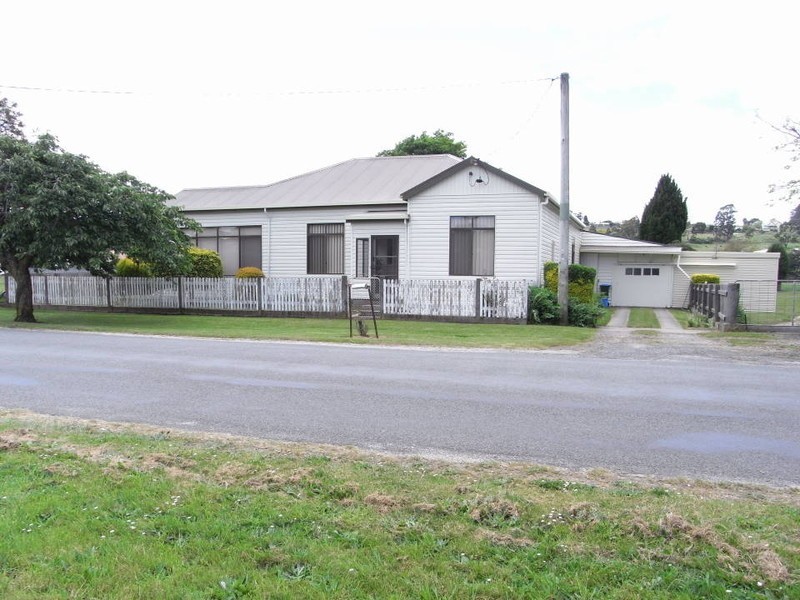 14 Stoke Street, Branxholm TAS 7261