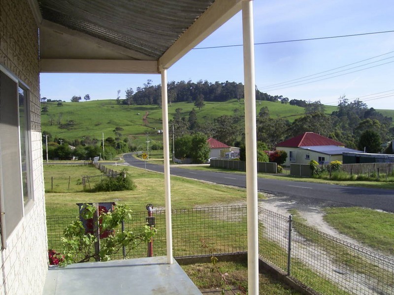 11 Gladstone Road, Herrick TAS 7264